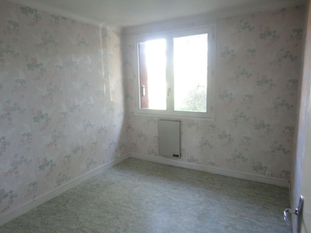 Maison  96 m\u00b2  Desertines 5\/7