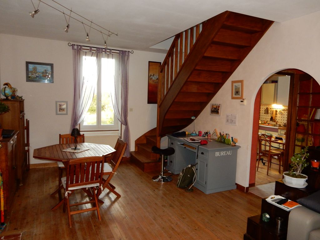 Maison D\u00e9sertines 60 m\u00b2 3\/6