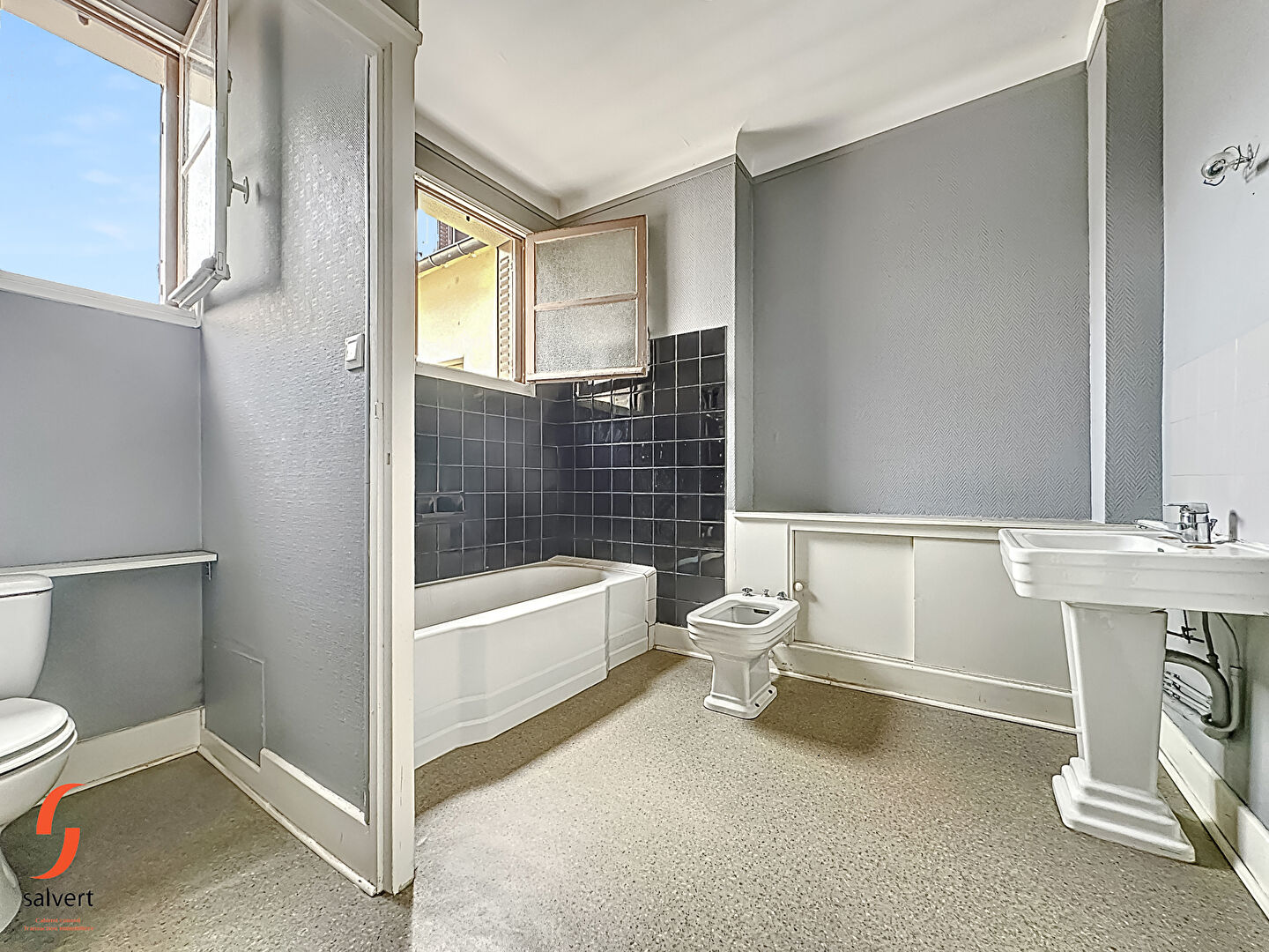 A vendre Maison 4 chambres avec appartement de 66 m\u00b2 9\/18