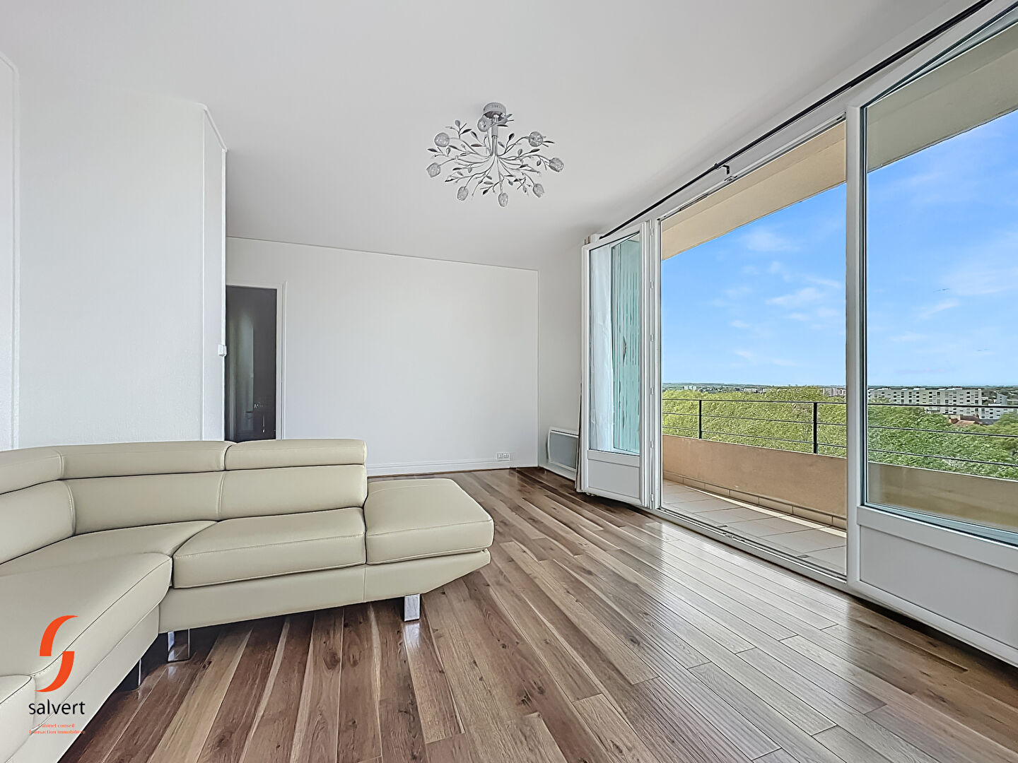 A vendre Appartement 2 chambres avec ascenceur. 5\/15