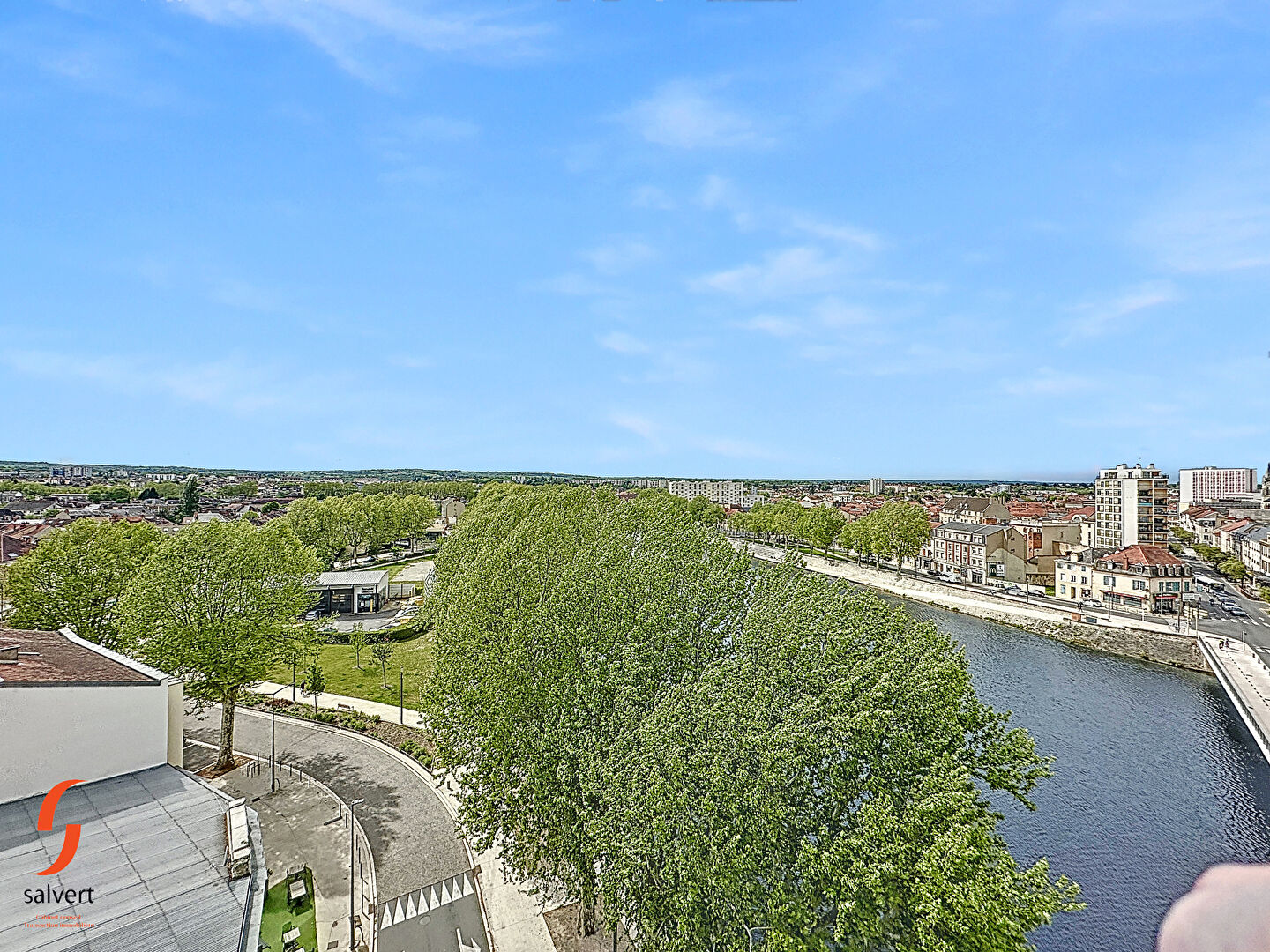 A vendre Appartement 2 chambres avec ascenceur. 10\/15