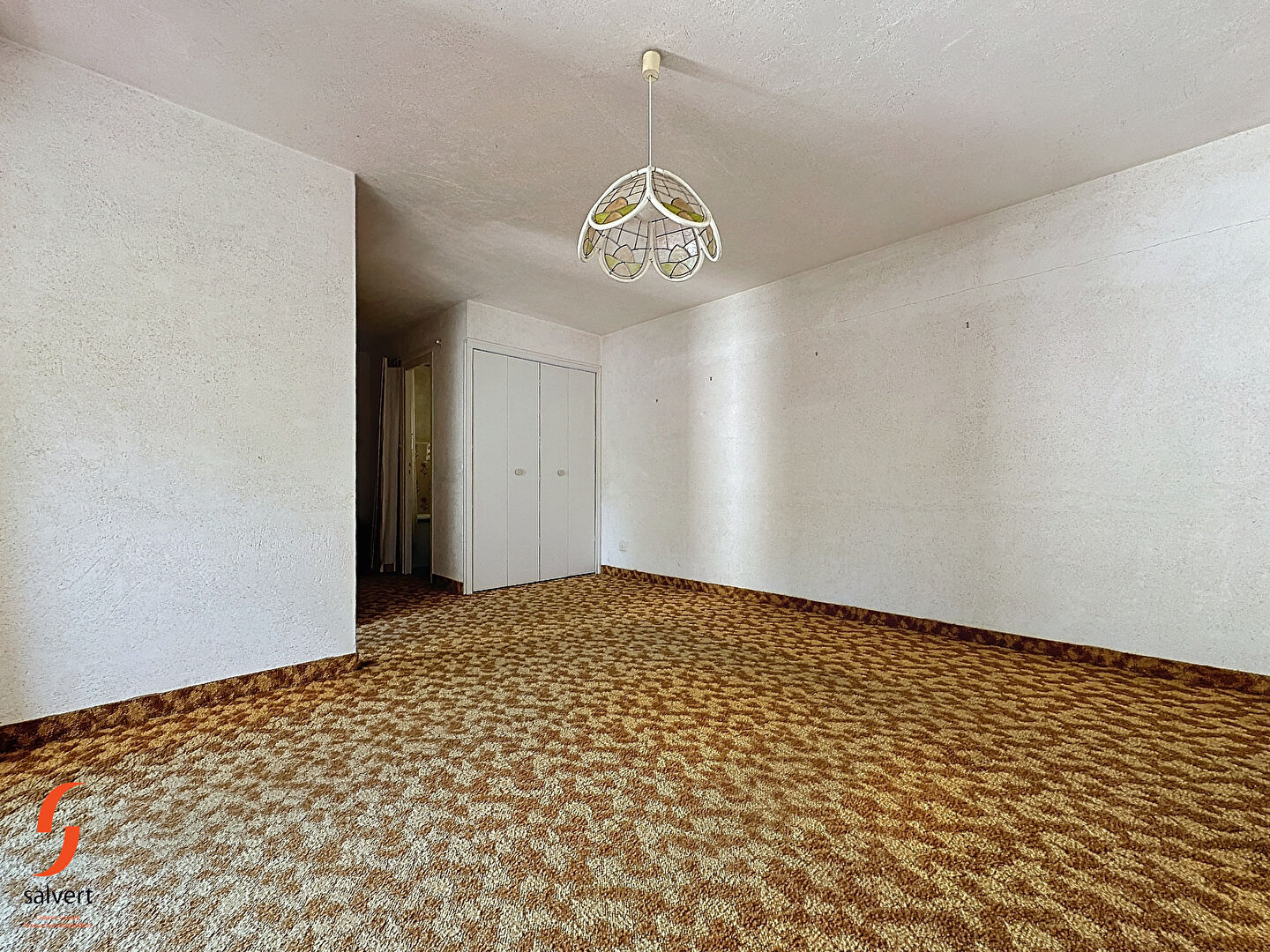 A vendre, appartement studio avec terrasse. 10\/17